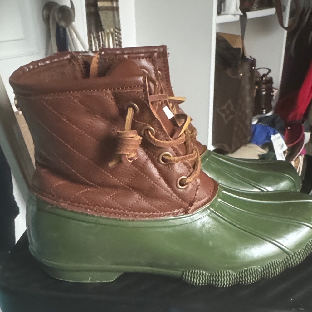 Steve Madden Brown and Green Winter Boots